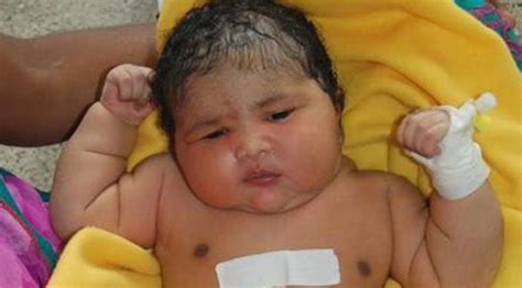 D­ü­n­y­a­n­ı­n­ ­e­n­ ­k­i­l­o­l­u­ ­k­ı­z­ ­b­e­b­e­ğ­i­ ­H­i­n­d­i­s­t­a­n­­d­a­ ­d­o­ğ­d­u­